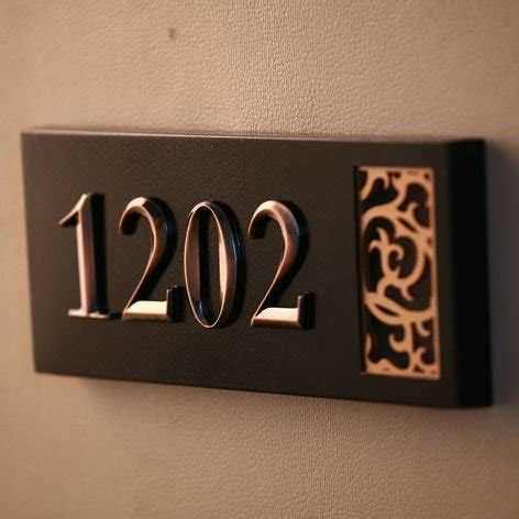 China Gold Hotel Digital Room Number Small Metal Wooden Plate Apartment Door Signs-0416e - China ...