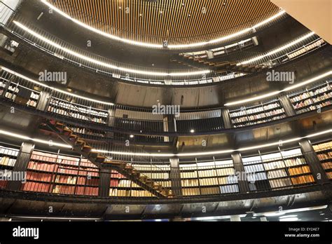 Interior of Birmingham library Stock Photo - Alamy