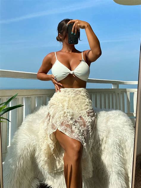 BKN SET BIKINI MÓN BE NÚT NGỰC KÈM CHÂN VÁY REN CẠP CAO BIKINI MORE BIKINI XUẤT KHẨU