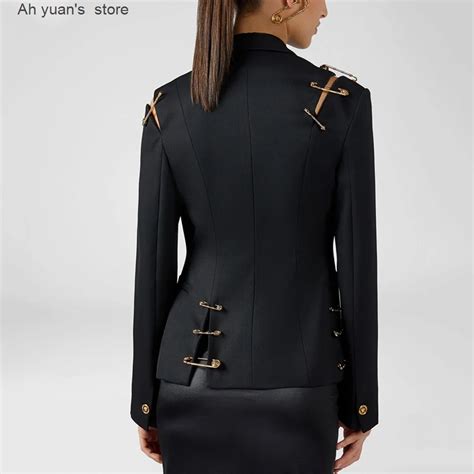 Ah Yuan 2021 Winter Fashion New Openwork Stitching Lace Button Suit