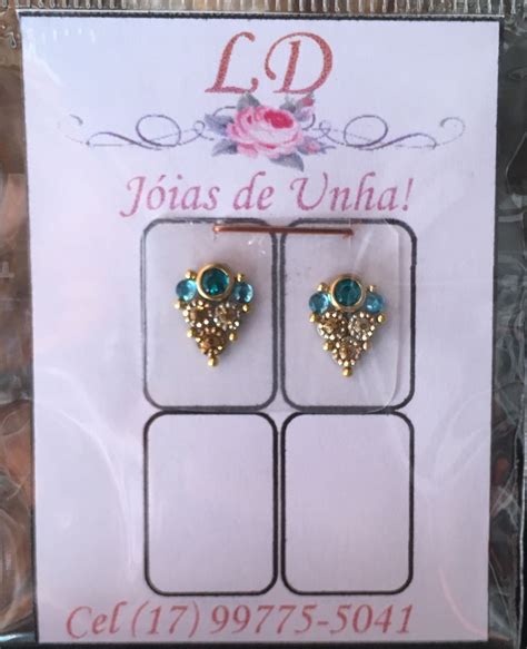 Pin de Camila Coelho em joias de unha Jóias de unhas Película de