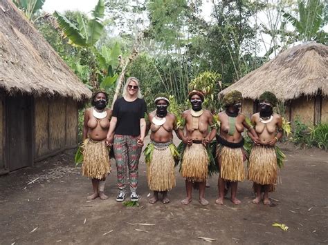 Papua New Guinea Women Telegraph