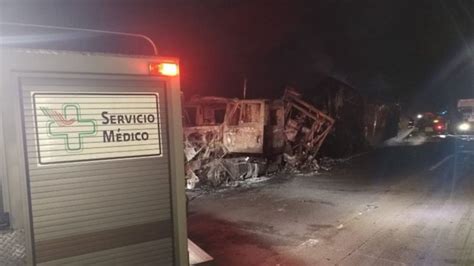 Se Incendia Un Vehículo En La Autopista México Querétaro El Heraldo