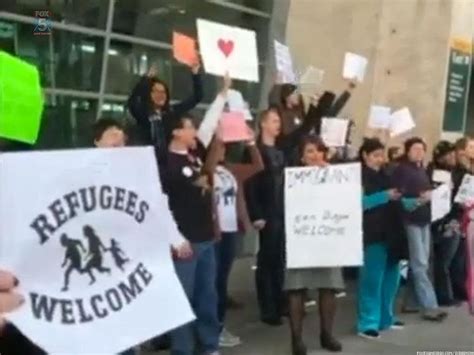 Thousands Protest Trumps Immigration Ban At Us Airports Photos