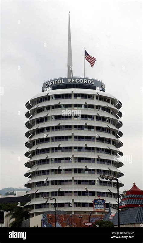 Capitol Records Building La Stock Photo Alamy