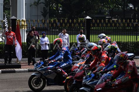 PRESIDEN JOKOWI MELEPAS PARADE MOTOGP ANTARA Foto