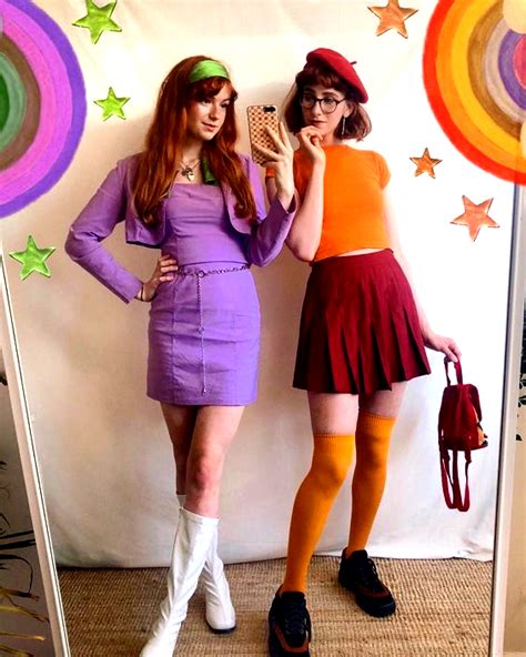 50 Best Friends Halloween Costumes For Two People Thatll Make Your Duo