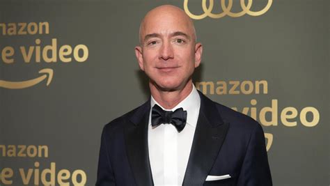 Amazon Founder Jeff Bezos Donates 2 5 Million To Hope House Milwaukee Business Journal