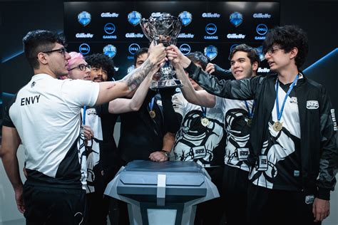 League of Legends PC INTZ bate o Flamengo e é campeã da primeira