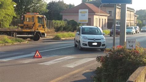 Scontro Tra Auto E Moto A Solaro Code Sulla Saronno Monza Il Saronno