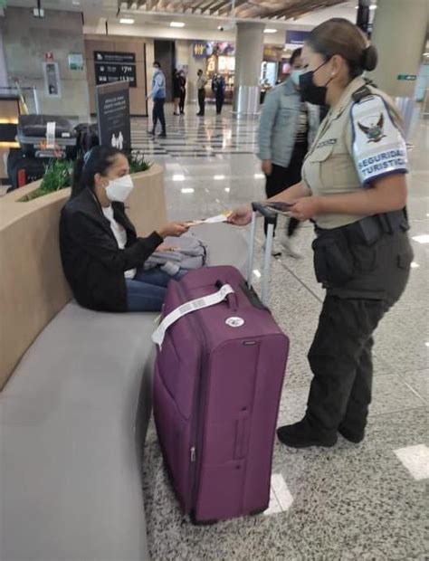 Policía Ecuador On Twitter 👮🏻‍♂️🚨brindamos Presencia Policial Y