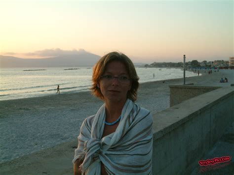 Amateur MILF Compilation At HomeMoviesTube