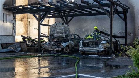 Limburg Weilburg Brand In Bad Camberg Feuer Bricht In Carport Aus