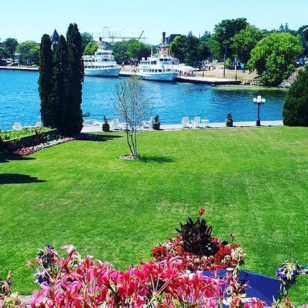 WATERMARK RESTAURANT AT THE GANANOQUE INN - Menü, Preise & Restaurant ...