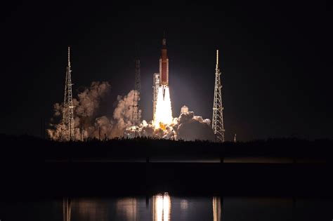 Când crede NASA că ar putea oamenii să trăiască pe Lună