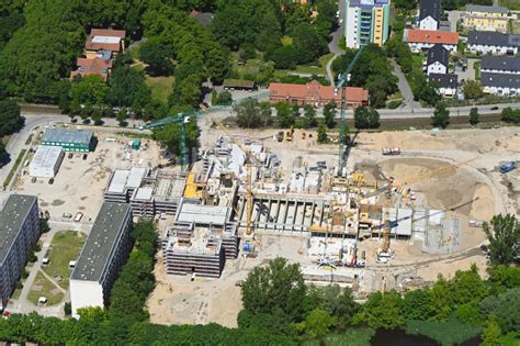 Berlin aus der Vogelperspektive Baustelle zum Neubau des Schulgebäudes