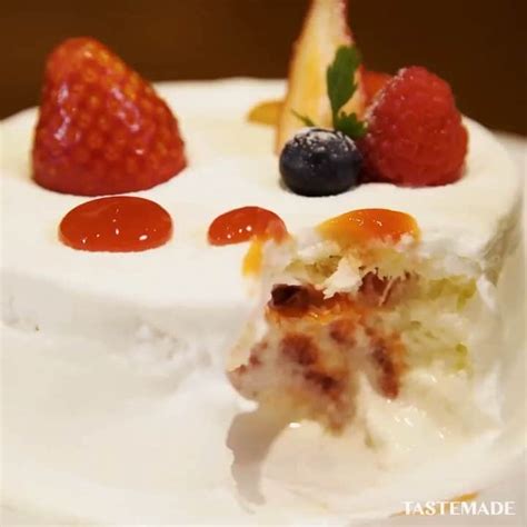 テイストメイドさんのインスタグラム動画 テイストメイドinstagram「【ショートケーキ・・・？】ひんやり！かき氷ケーキ⁣⠀ 店名