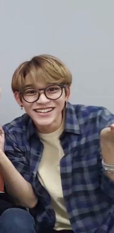 Memeable Face Wtf Face Lucas Nct Funny Kpop Memes K Idol Meme Faces