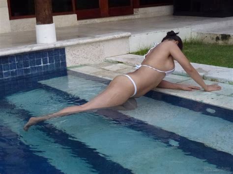 Bikini Model Asian Sara AI Enhanced Bonus Topaz Enhance X Porn Pic