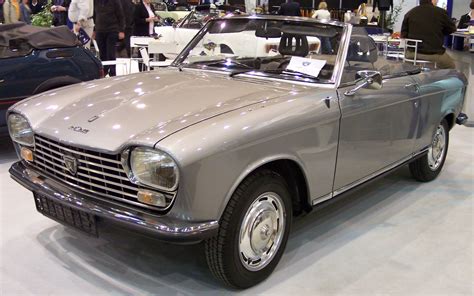 PEUGEOT 204 BREAK - peugeot-204-break_silver_8.jpg