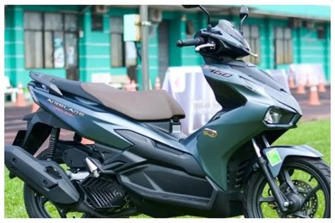 Tampil Modis Honda Airblade Tawarkan Spesifikasi Kelas Dunia