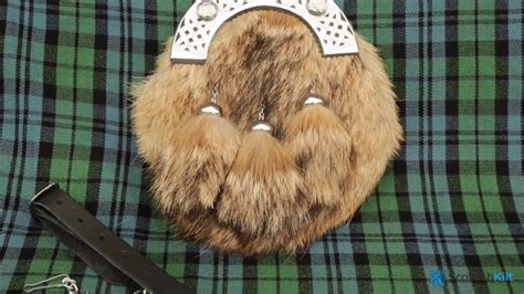 Brown Fox Fur Sporran With Antique Finish Cantle Scottish Kilt