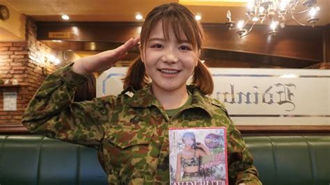 元エリート自衛官のセクシー女優・吉川はすみん氏「夢は政治家」 Av新法には異議｜ニフティニュース