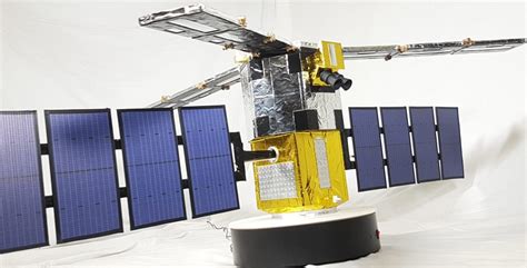 Smos Satellite 1 4 Scaled Model Spacerobotics Eu