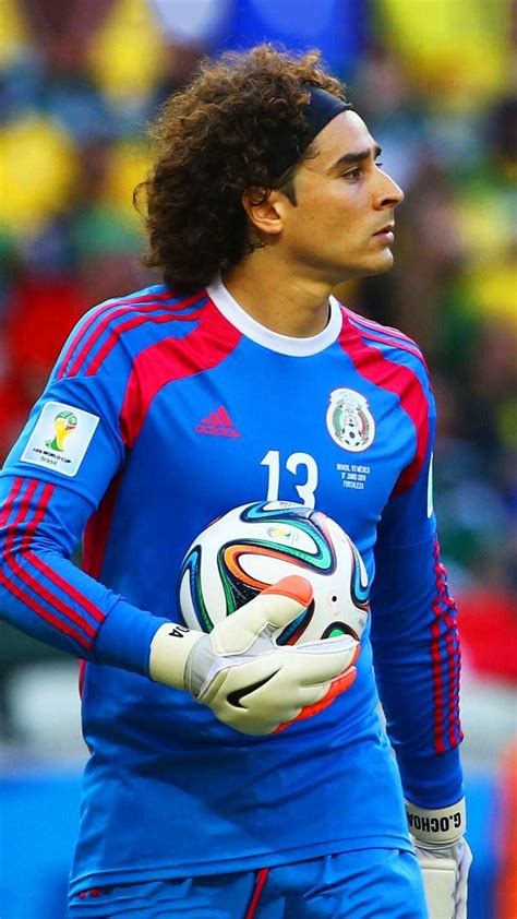 Memo Ochoa Wallpaper - iXpap