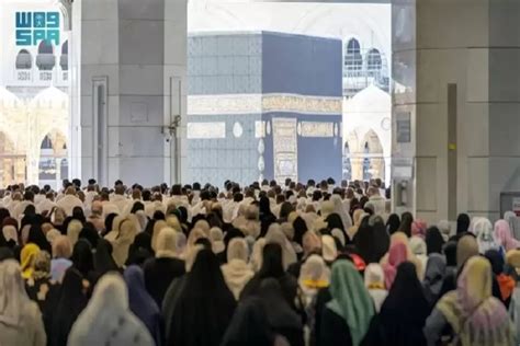 Jumat Pertama Ramadhan Masjidil Haram Dan Masjid Nabawi Disesaki