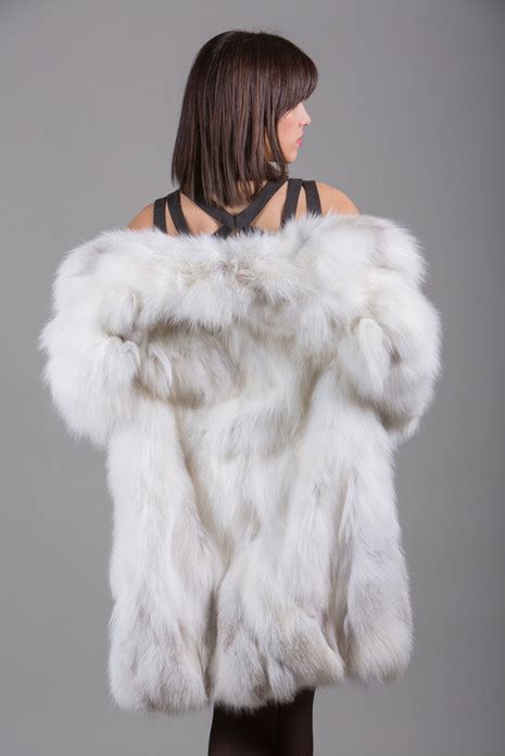 Arctic Fox Fur Coat | SKANDINAVIK FUR