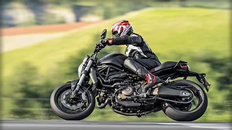 DUCATI Monster 821 Dark Specs 2015 2016 Autoevolution