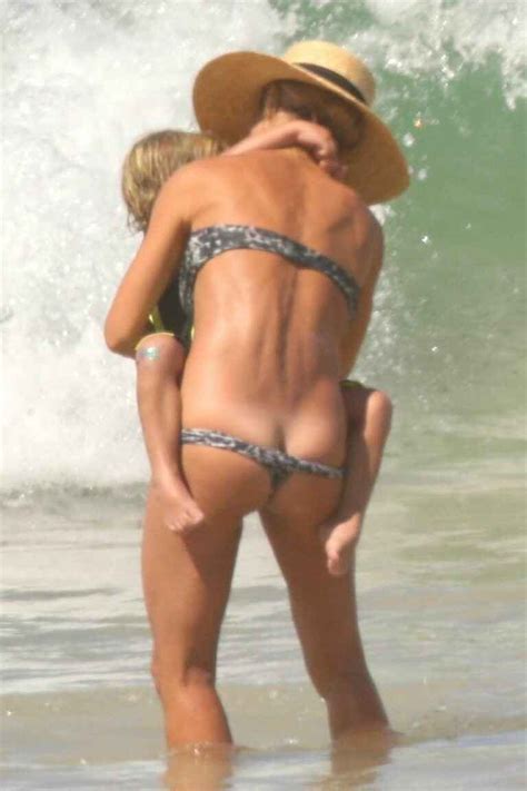 Elsa Pataky En Bikini Olympine