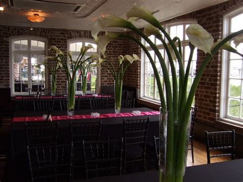 Long Tables With Tall White Calla Lilies Calla Lily Tiger Lily Calla