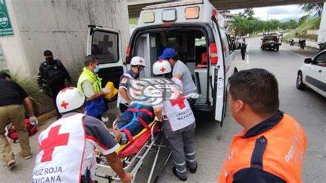 Muere hombre tras caer de puente a boulevard en Córdoba