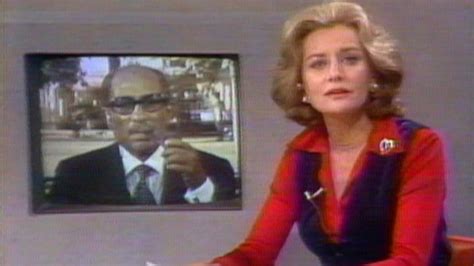 Video Barbara Walters debuts on ABC News in 1976 - ABC News