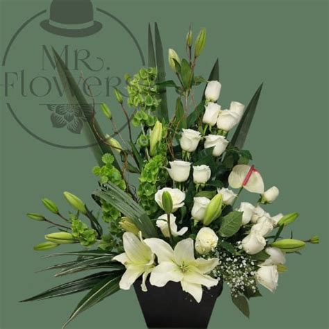 Arreglo Pie De Caja F Nebre Elegante Florer A Mrs Flowers