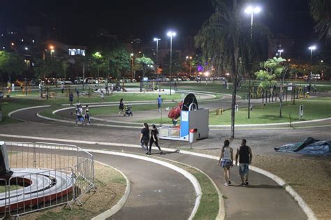 Em Noite De Calor Parque Do Kart Dromo Fica Lotado S O Carlos Em Rede