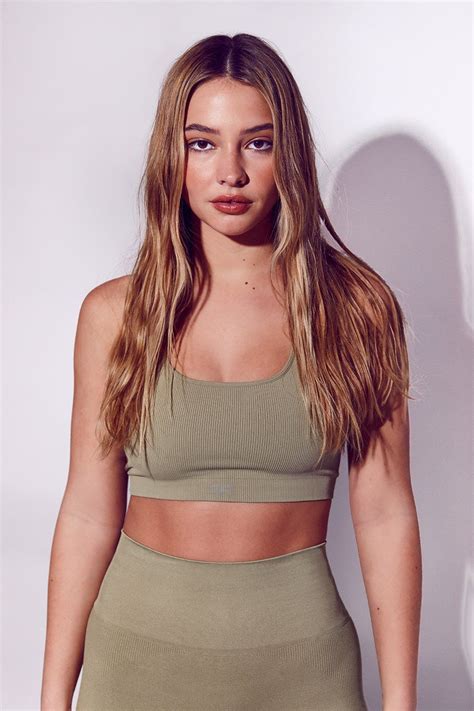 Madelyn Cline Sexy Hot Celebs Home