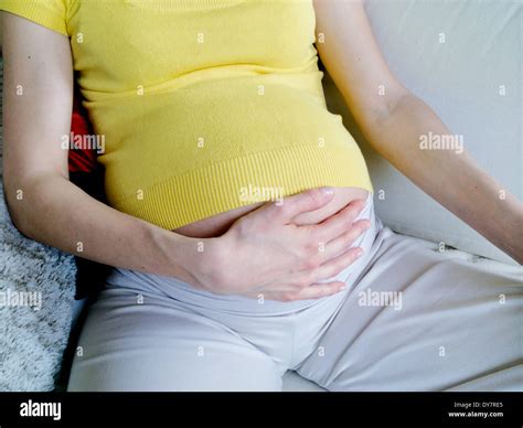 Femme Enceinte Banque De Photographies Et Dimages à Haute Résolution Alamy