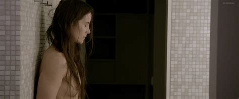 Naked Lisa Carlehed in I dine hænder