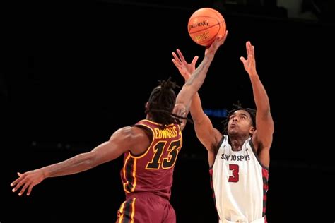 St. Joseph’s moves on in A-10 men’s basketball tournament following 72 ...