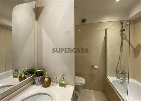 Quarto Para Arrendamento Na Rua Professor Francisco Gentil Supercasa