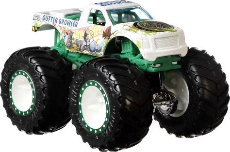 Amazon Hot Wheels Monster Trucks Pack Scale Set Of Toy Vehicles With Giant Wheels
