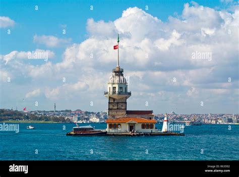 Kiz Kulesi Maiden S Tower Uskudar Istanbul Turkey Asian Side Stock