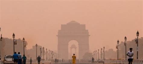 Watch Smog Envelopes Delhi As Air Quality Continues To Remain ‘poor Mumbai Records ‘very Poor