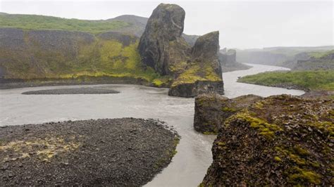 Jökulsárgljúfur Canyon – Iceland Travel Guide