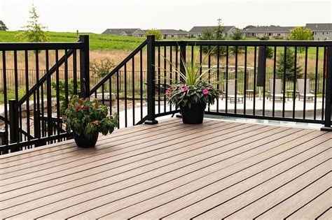 Railing | Green Shield Deck Builders | Michigan
