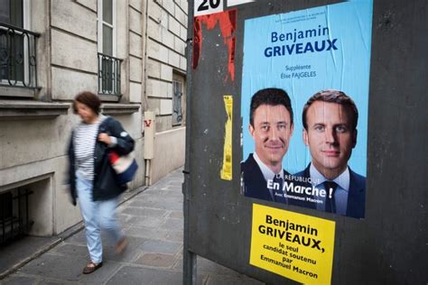 Affiches de campagne les candidats autorisés à mettre la photo de