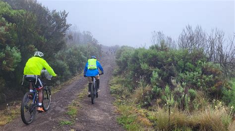 Naar De Top Van De Kilimanjaro Transactief Mountainbike Reizen